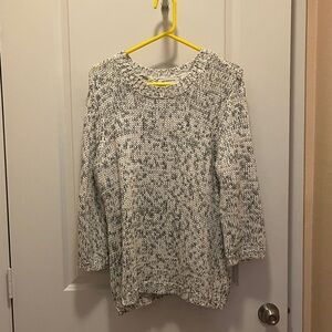 Liz Claiborne Textured Knit Sweater in Cream and Black